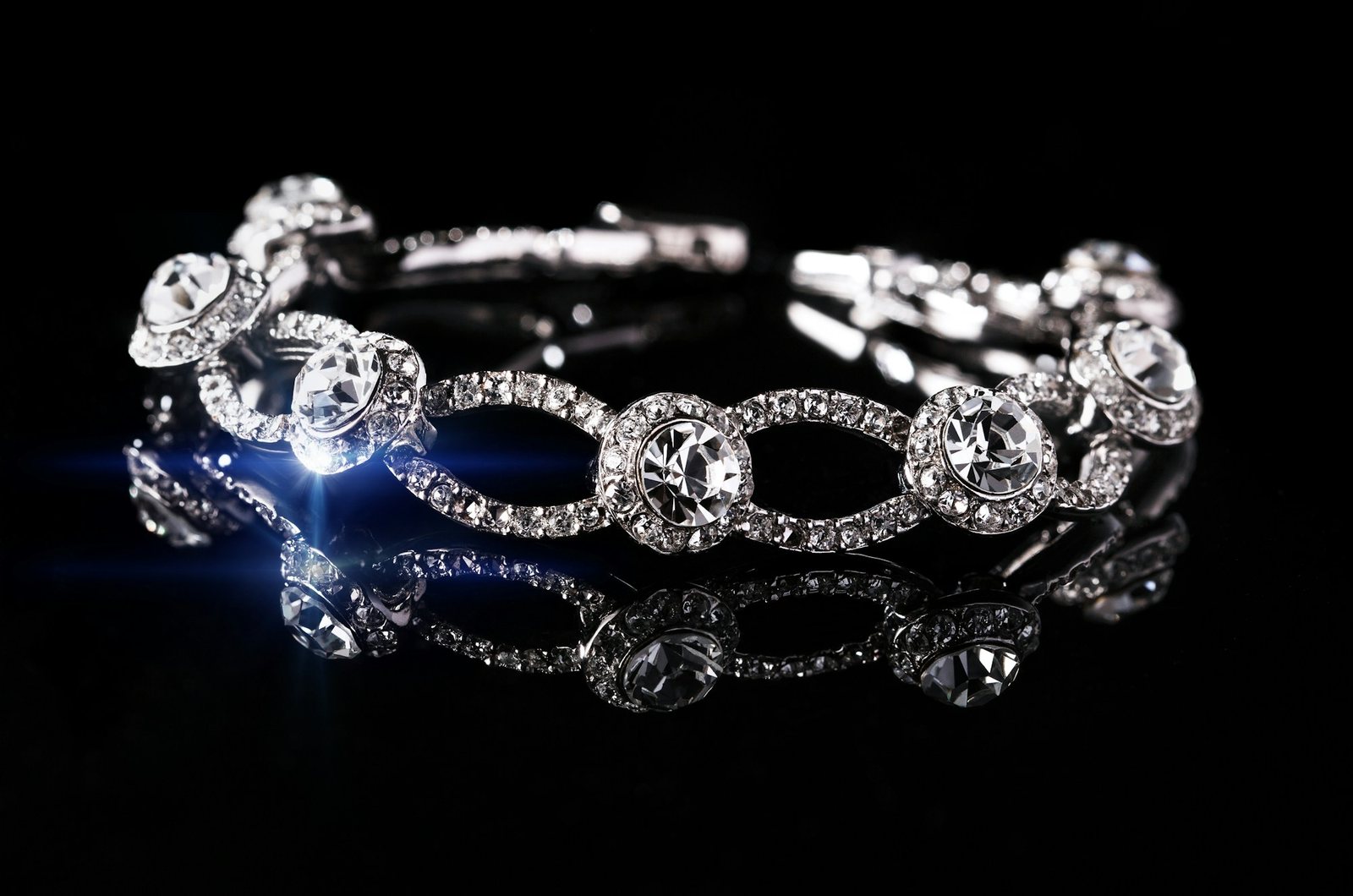 Moissanite and Lab-Grown Chains