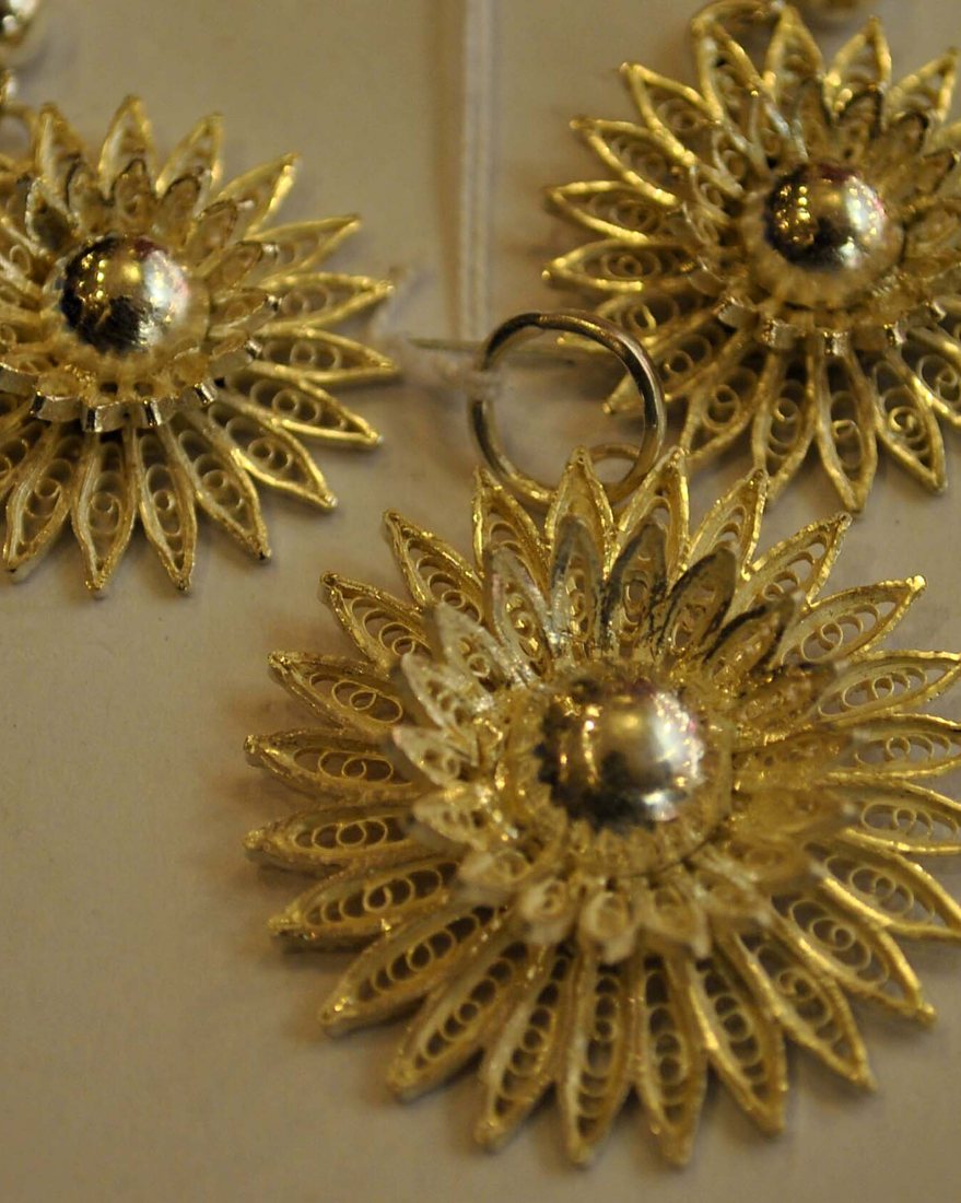 Silver filigree pendant and earrings from Cuttack, India